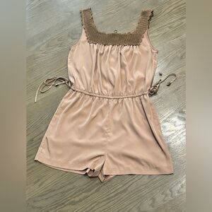 Club Monaco Tan Crochet Romper Women’s size 8